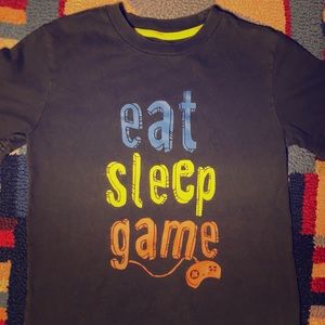 Eat sleep play T-shirt size 8